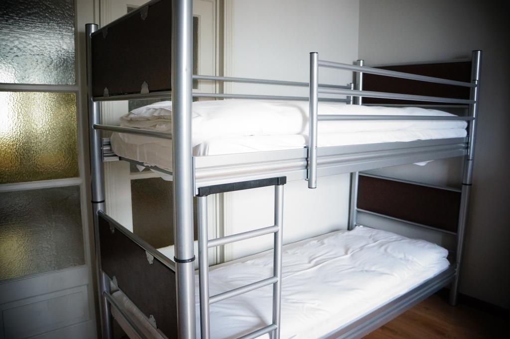 Es Hostel Saint-Gilles Room photo