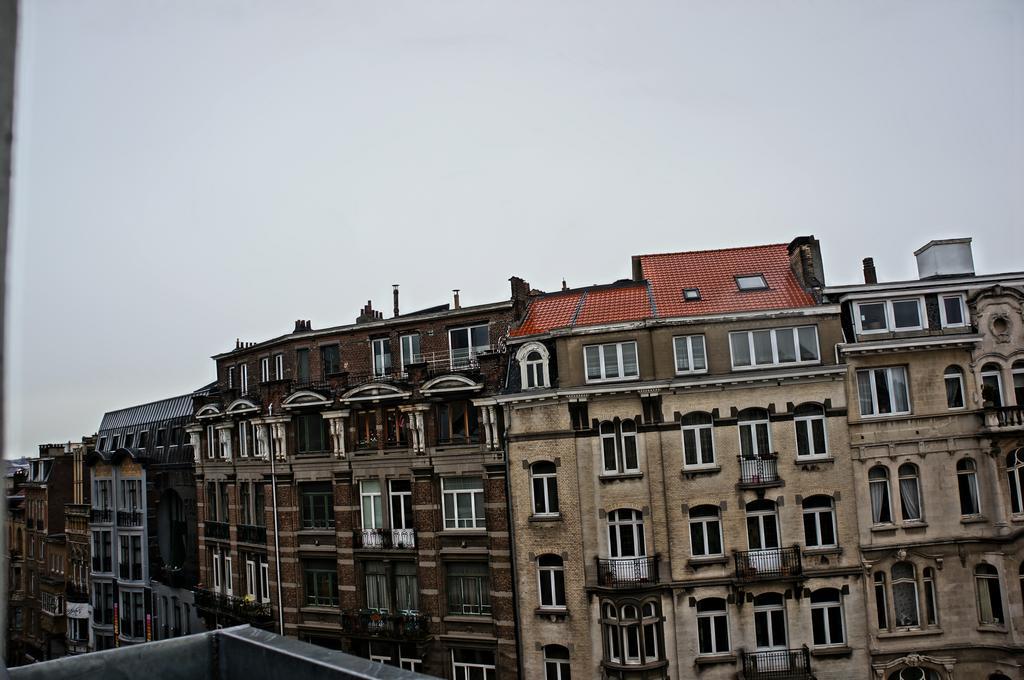 Es Hostel Saint-Gilles Exterior photo